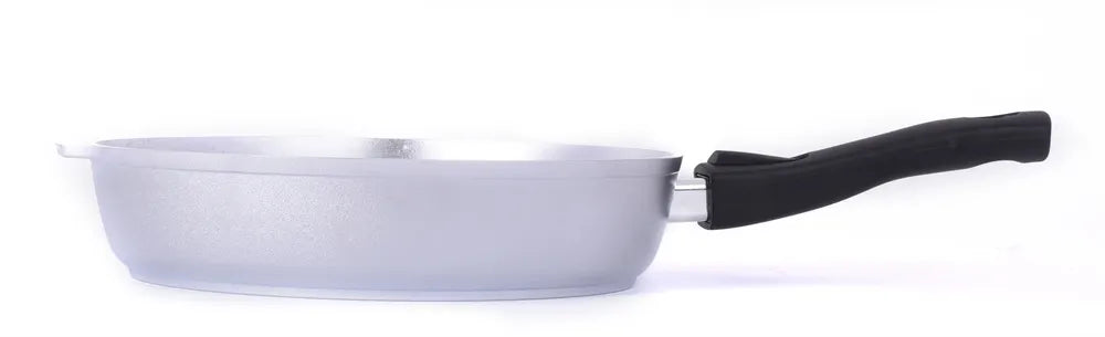 מחבת יציקת אלומיניום 28 ס"מ עם ידית נשלפת מבט מהצד