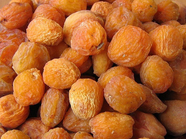 Курага с косточкой (урюк) 1 кг